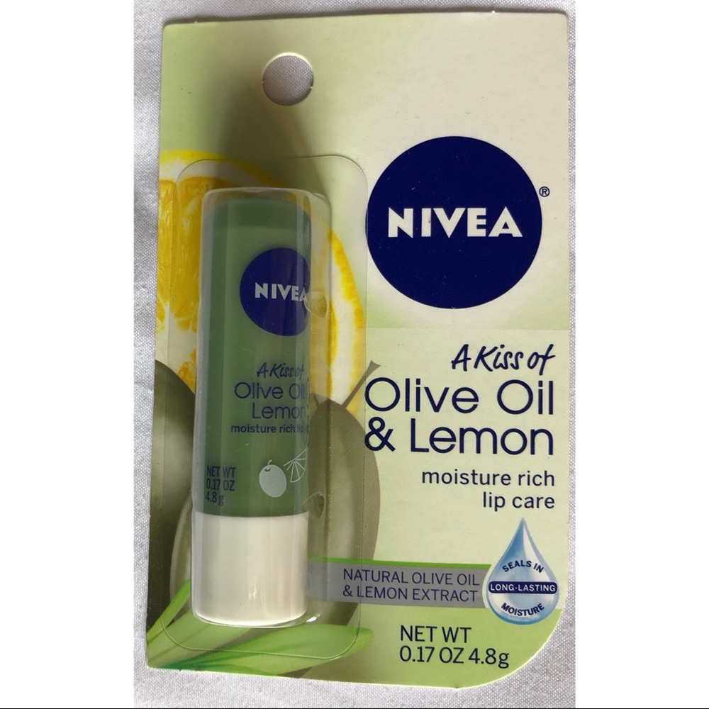 Nivea a Kiss of Olive Oil & Lemon Lip Care Balm